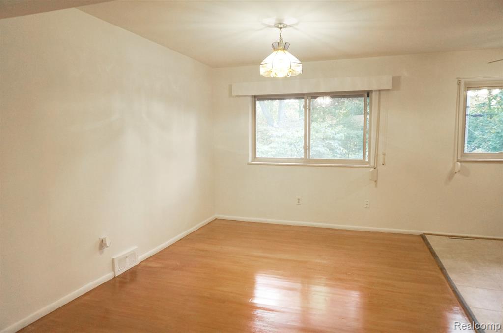 2114 Needham Road Ann Arbor, MI 48104 - Photo 8 of 26