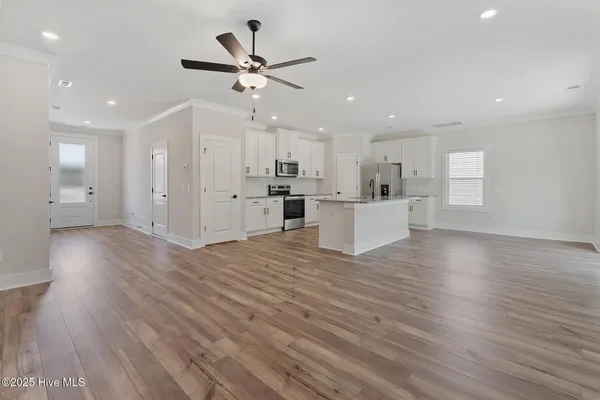 $403,900 | 38 Umbrella Palm Drive, Hampstead, NC 28443