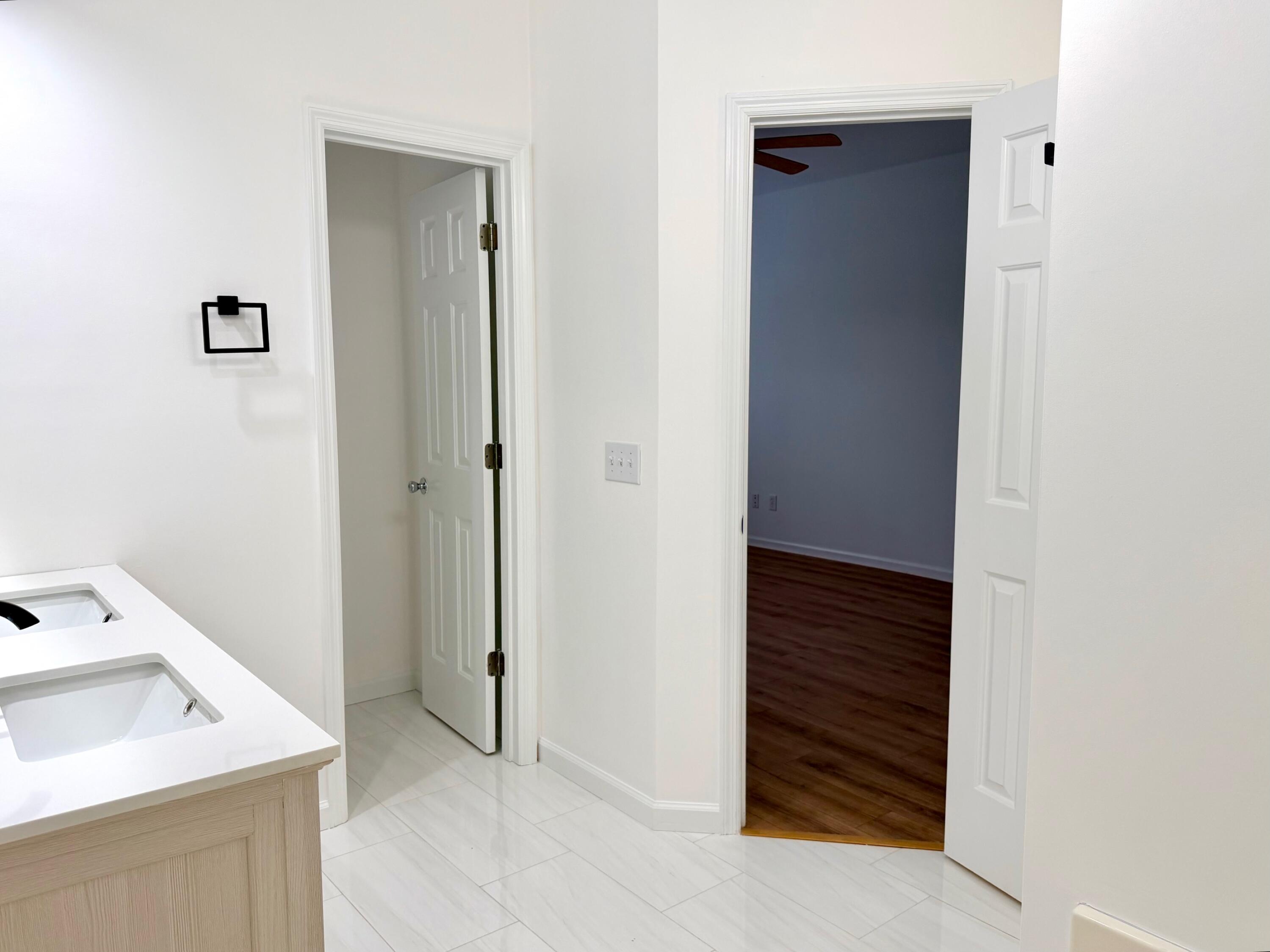 267 Mossy Oak Way Mount Pleasant, SC 29464 - Photo 17 of 27 Private toilet area in bathroom