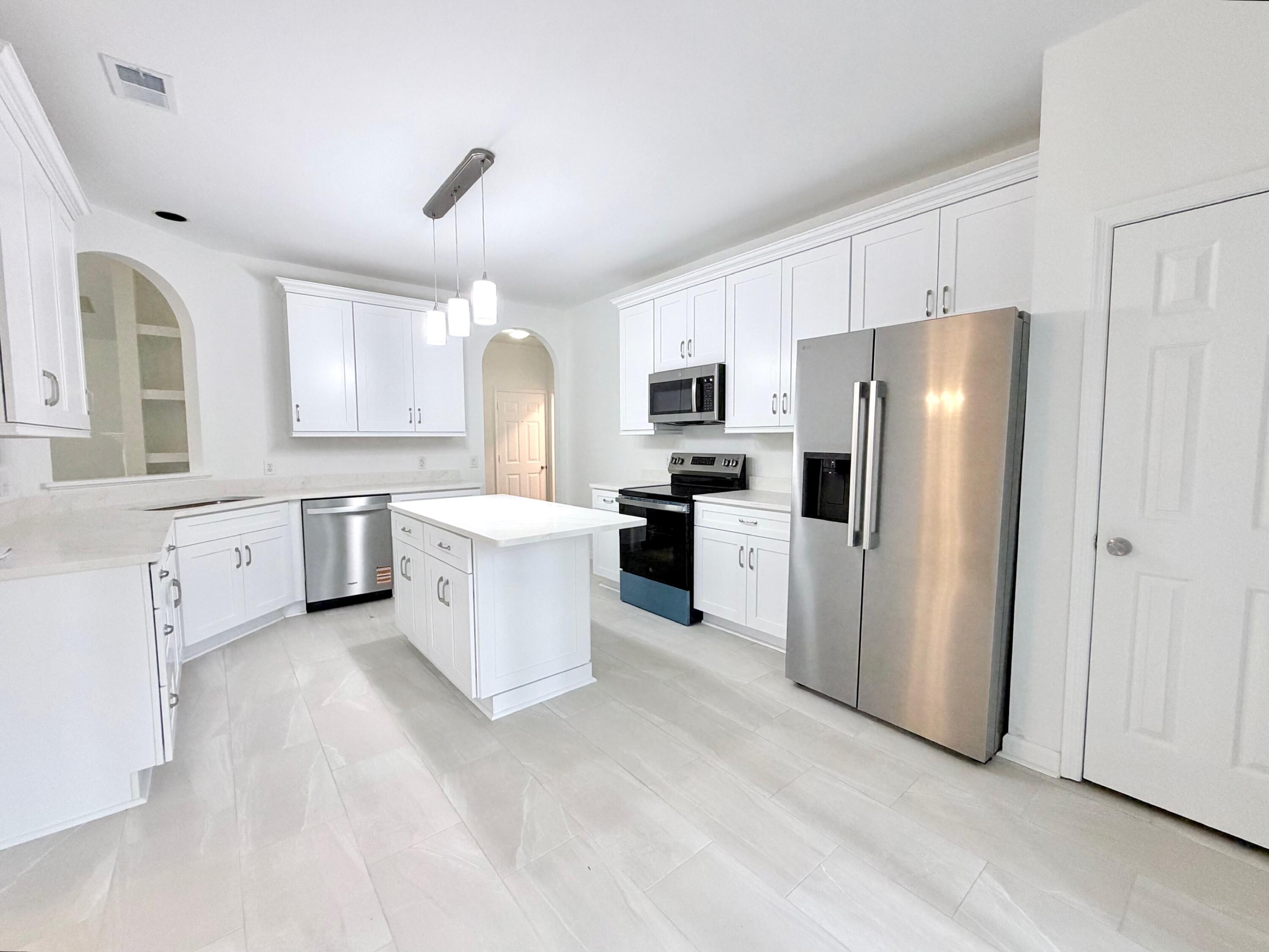 267 Mossy Oak Way Mount Pleasant, SC 29464 - Photo 8 of 27 New stainless appliances