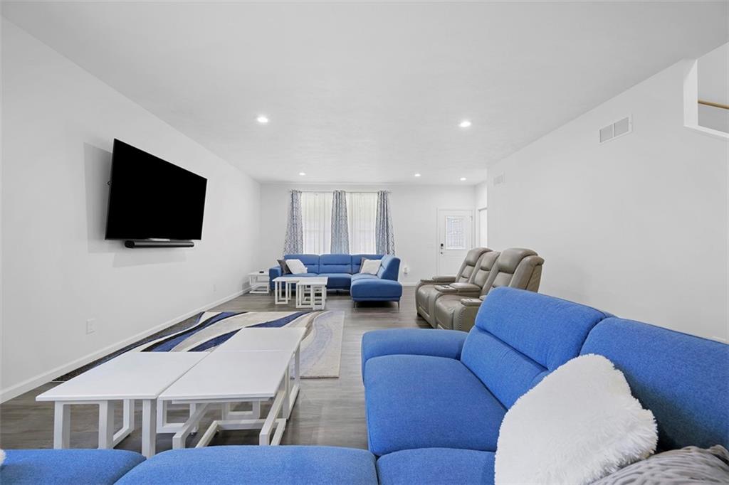 101 Cherokee Drive Beaver Falls, PA 15010 - Photo 4 of 46