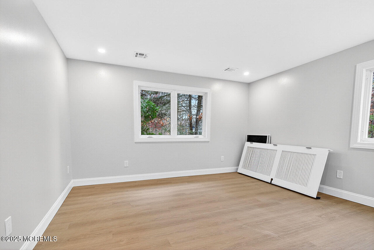 1024 West Farms Road Howell, NJ 07731 - Photo 12 of 26 010_ch1_9103_118