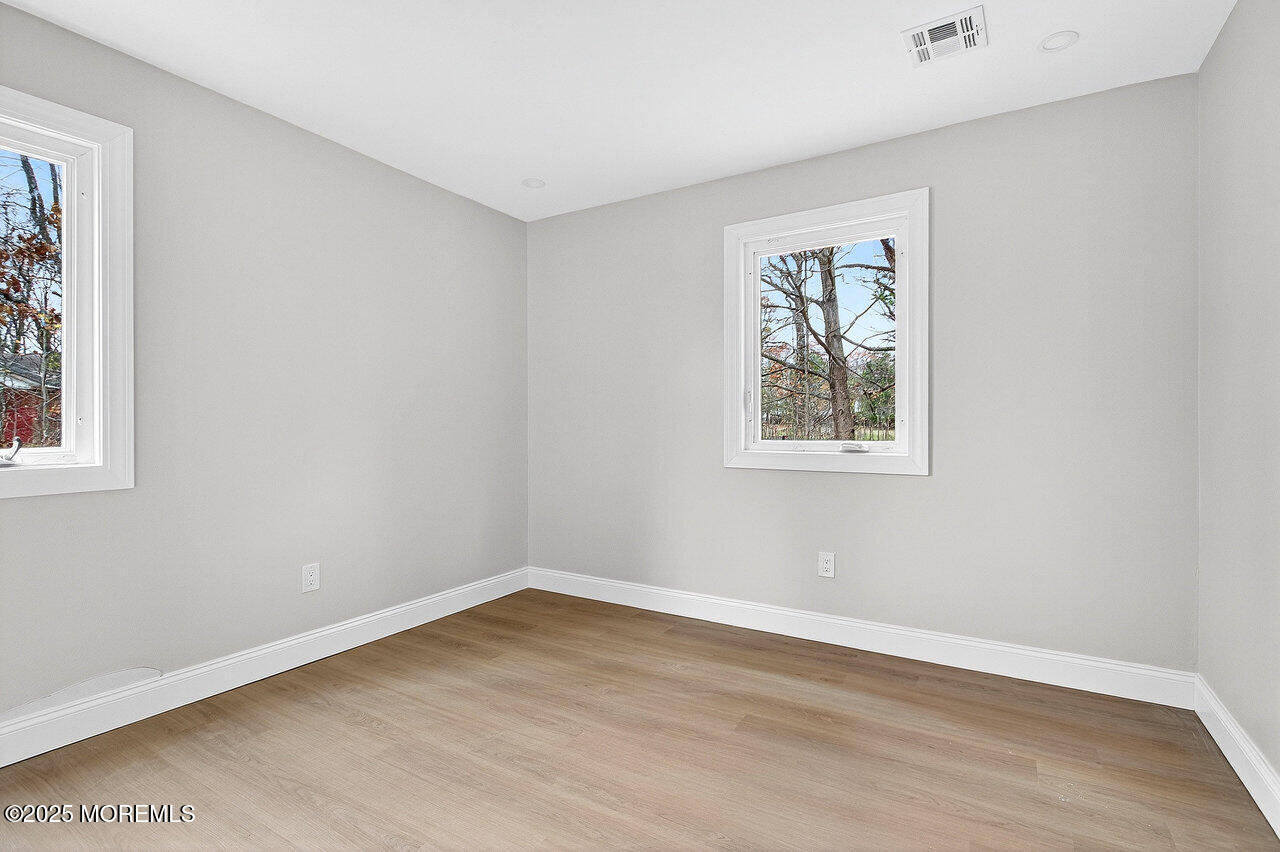 1024 West Farms Road Howell, NJ 07731 - Photo 13 of 26 011_ch1_9110_264