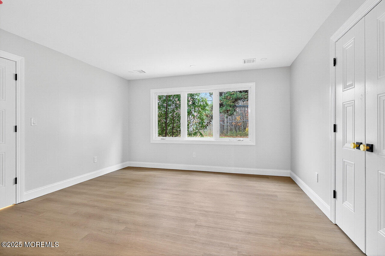 1024 West Farms Road Howell, NJ 07731 - Photo 19 of 26 024_ch1_9148_126