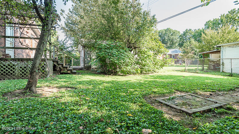207 Fairmeade Road Louisville, KY 40207 - Photo 6 of 30 back yard