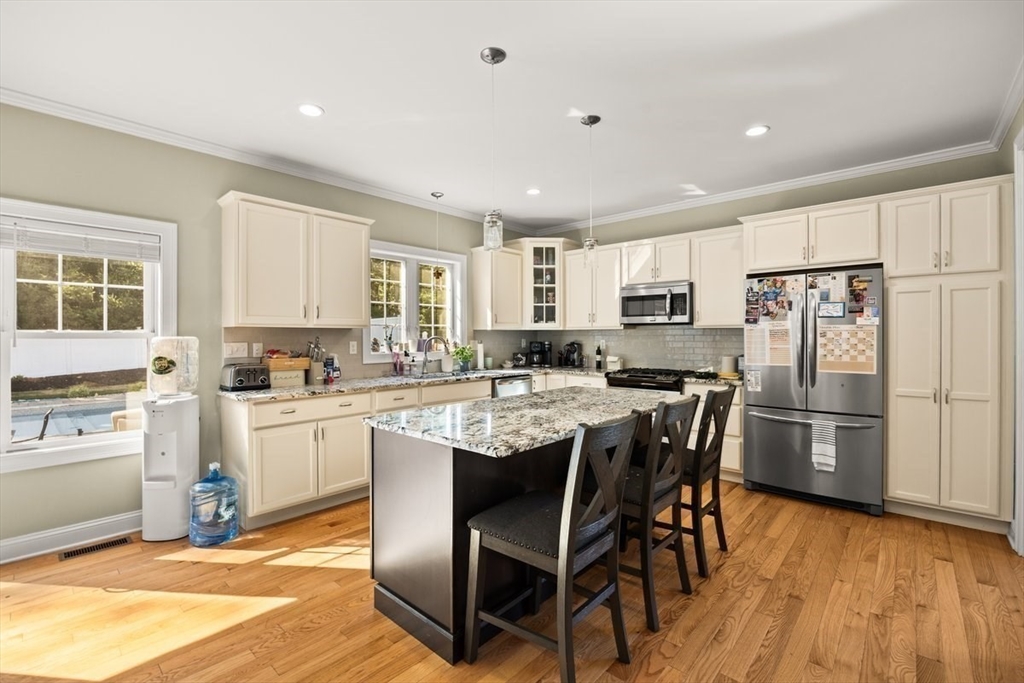 16 Coach Road Plainville, MA 02762 - Photo 11 of 26