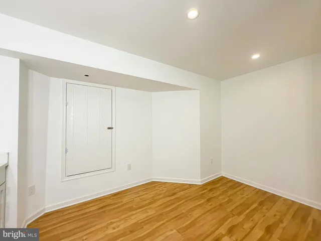 a view of empty room