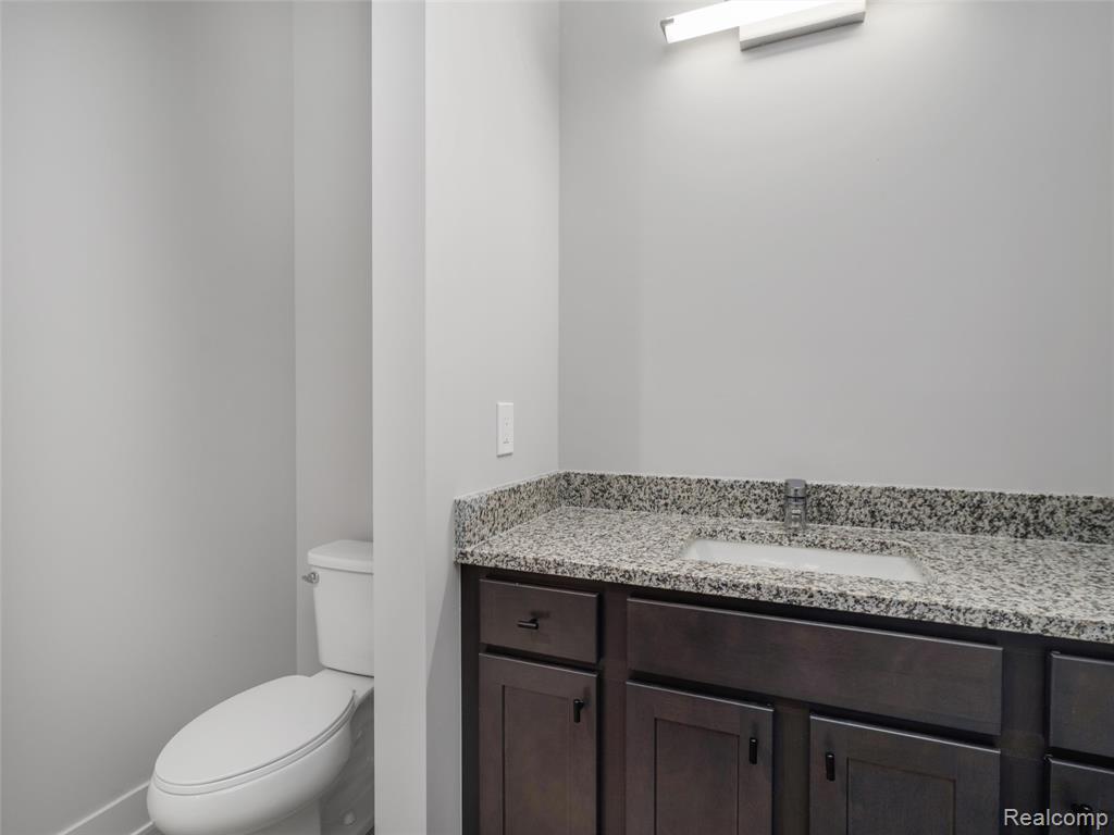 3941 Capstan Court Troy, MI 48083 - Photo 8 of 32