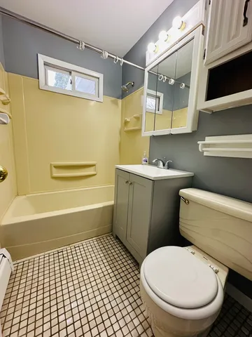 $2,080 | 1940 East Cedarwood Circle, Round Lake Heights, IL 60073