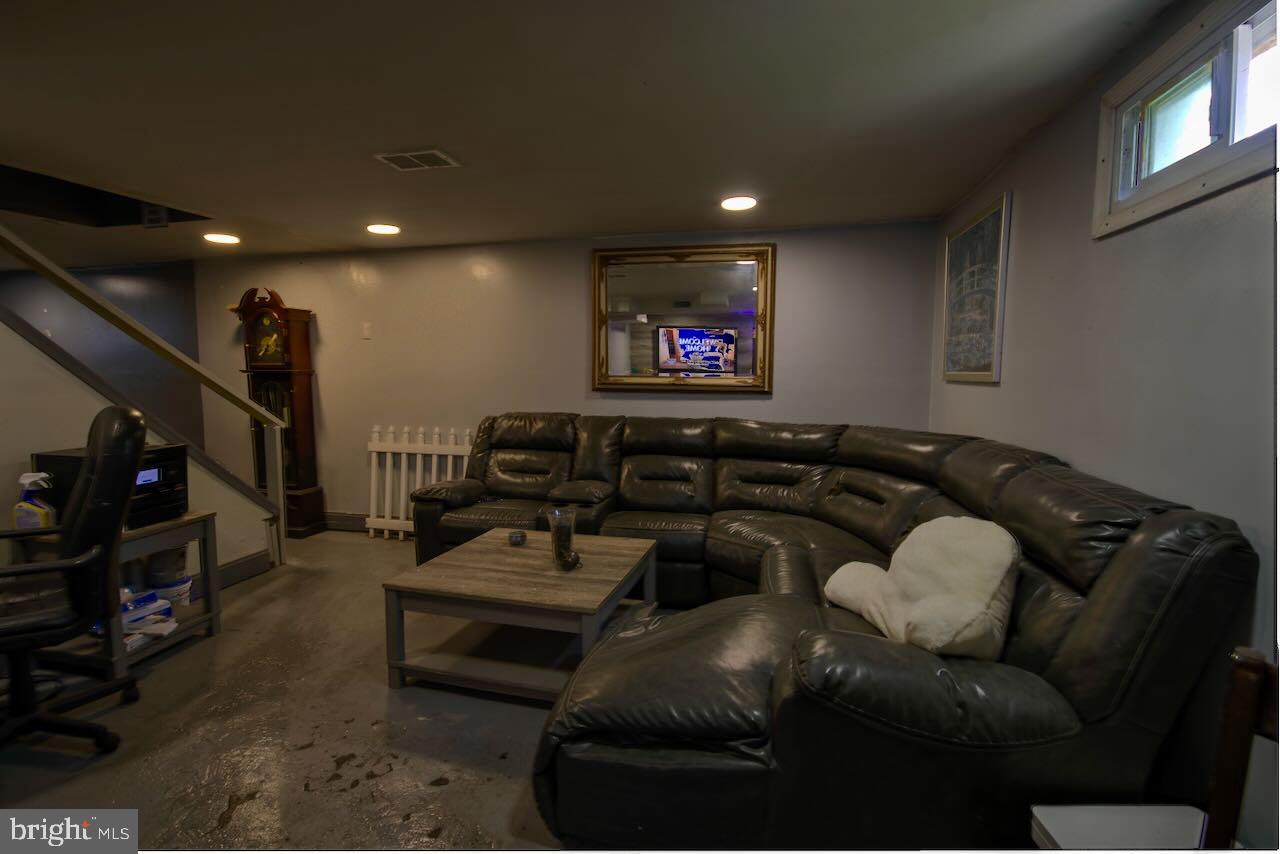 1047 Harrison Street Bristol, PA 19007 - Photo 15 of 21