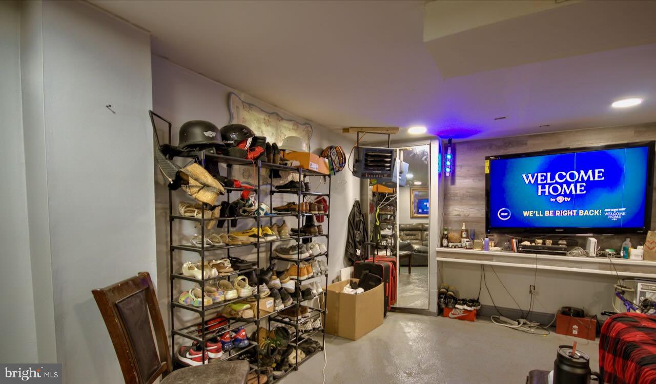 1047 Harrison Street Bristol, PA 19007 - Photo 16 of 21