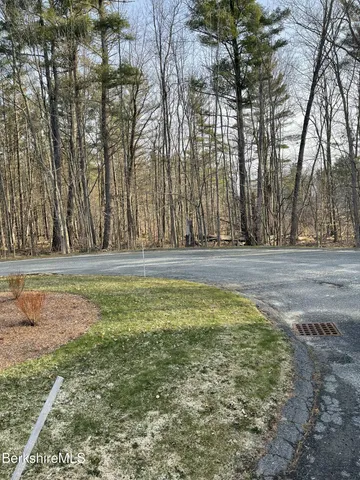 $59,900 | 0 Eastbrook Lane, Pittsfield, MA 01201