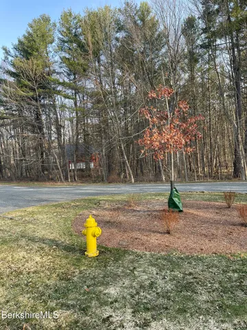 $59,900 | 0 Eastbrook Lane, Pittsfield, MA 01201