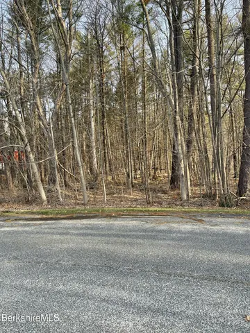 $59,900 | 0 Eastbrook Lane, Pittsfield, MA 01201