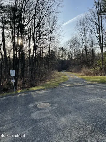 $59,900 | 0 Eastbrook Lane, Pittsfield, MA 01201