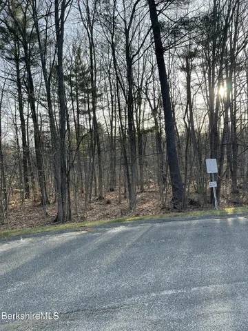 $59,900 | 0 Eastbrook Lane, Pittsfield, MA 01201