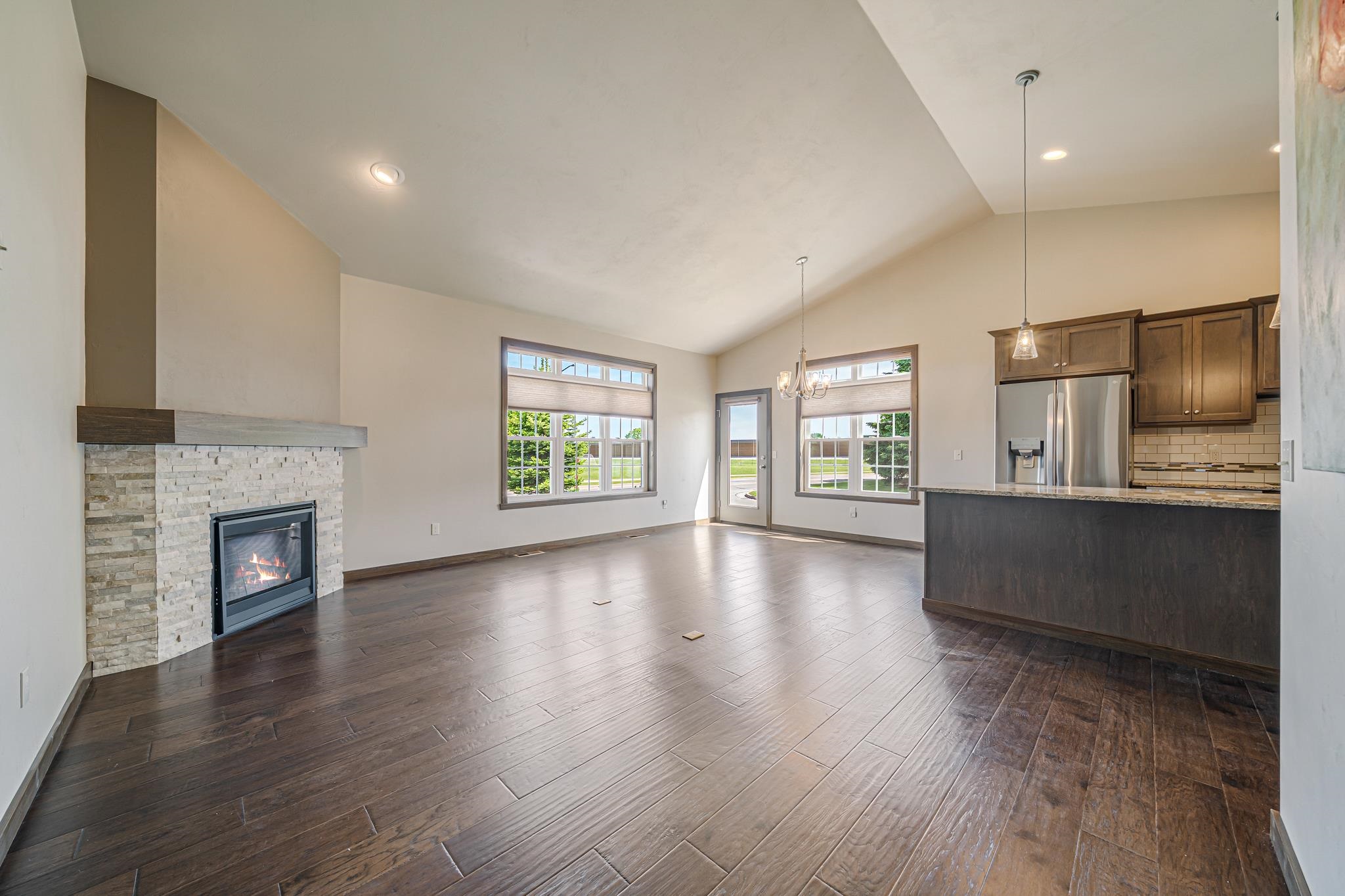 3758 North Wayside Lane Appleton, WI 54913 - Photo 10 of 40