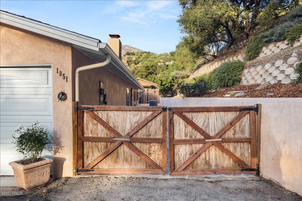 1051 Palomino Road Santa Barbara, CA 93105 - Photo 3 of 23 8D5A2275 (1)