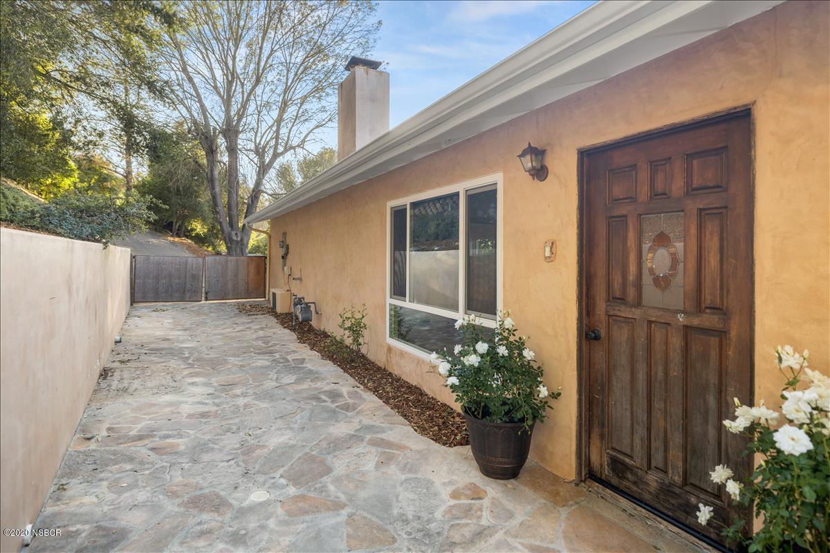 1051 Palomino Road Santa Barbara, CA 93105 - Photo 4 of 23 8D5A2278 (1)