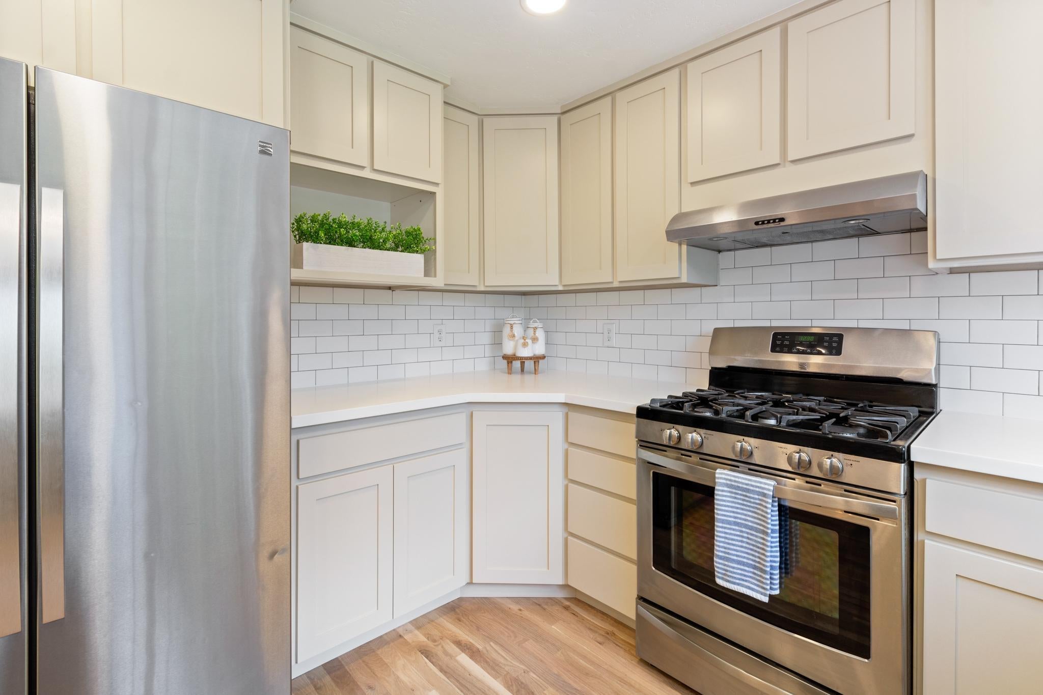 63262 Vogt Road Bend, OR 97701 - Photo 15 of 65 Kitchen