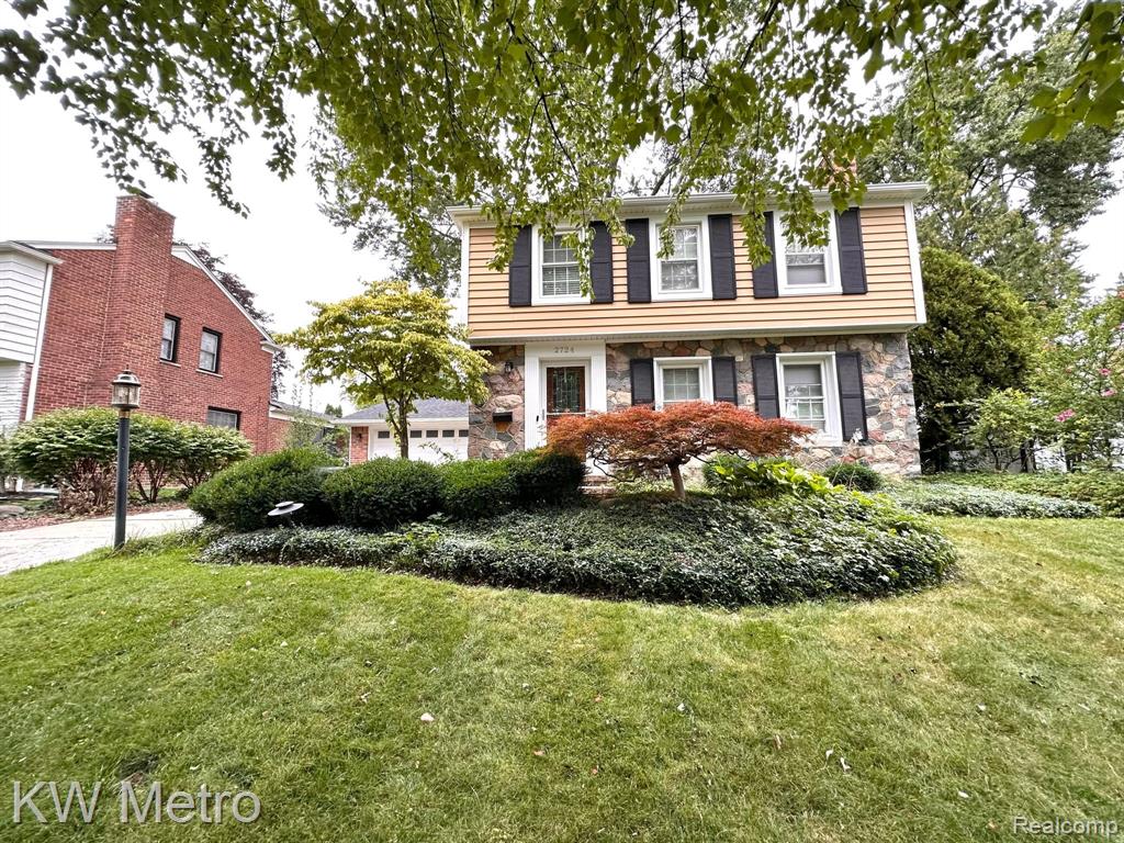 2724 Trafford Road Royal Oak, MI 48073 - Photo 1 of 22