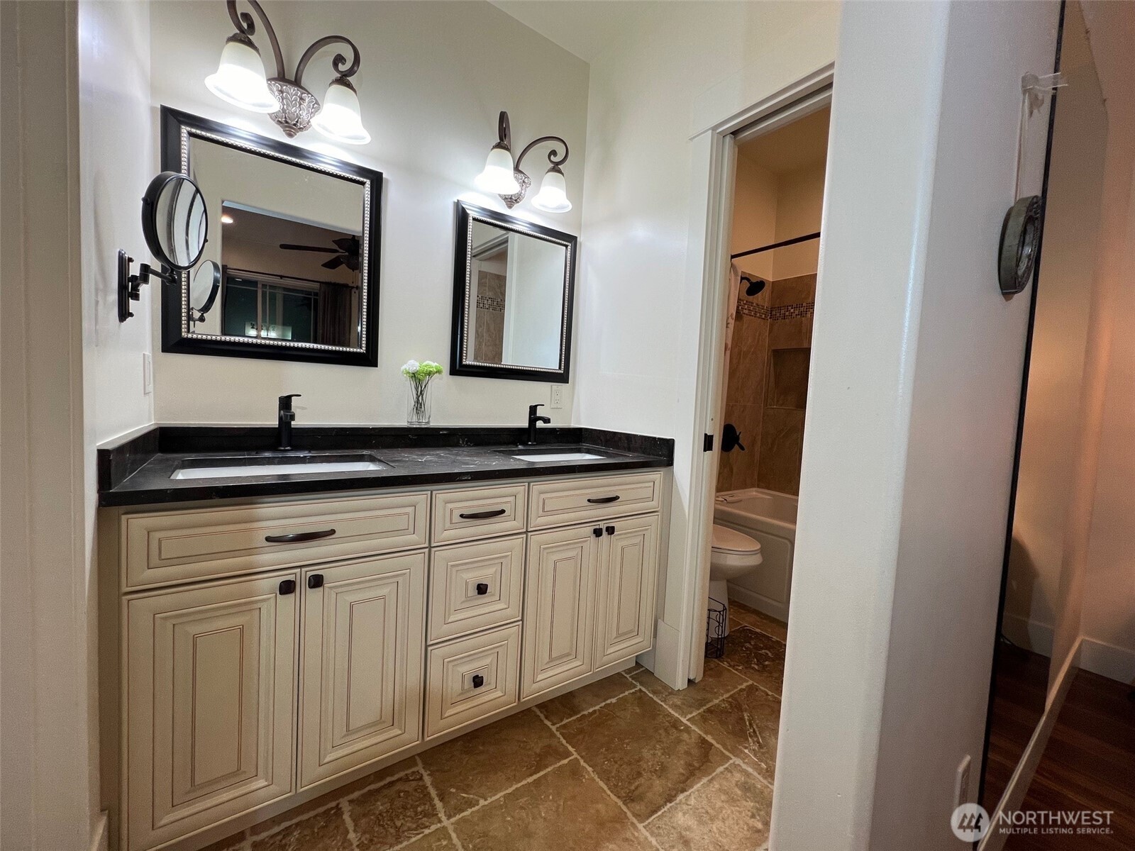11026 Avondale Road Northeast Redmond, WA 98053 - Photo 13 of 40 Gallery Image 13