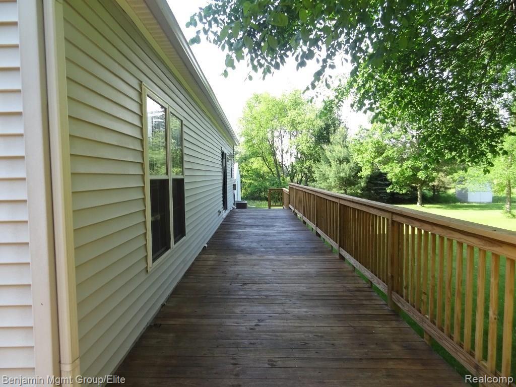 4322 Gregory Road Gregory, MI 48137 - Photo 14 of 19 back deck