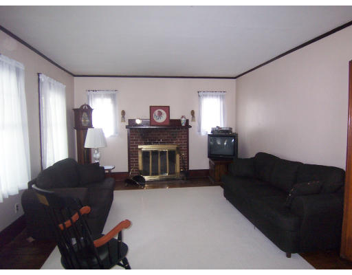 19 Emerson Road Milton, MA 02186 - Photo 4 of 7 Gallery Image 4