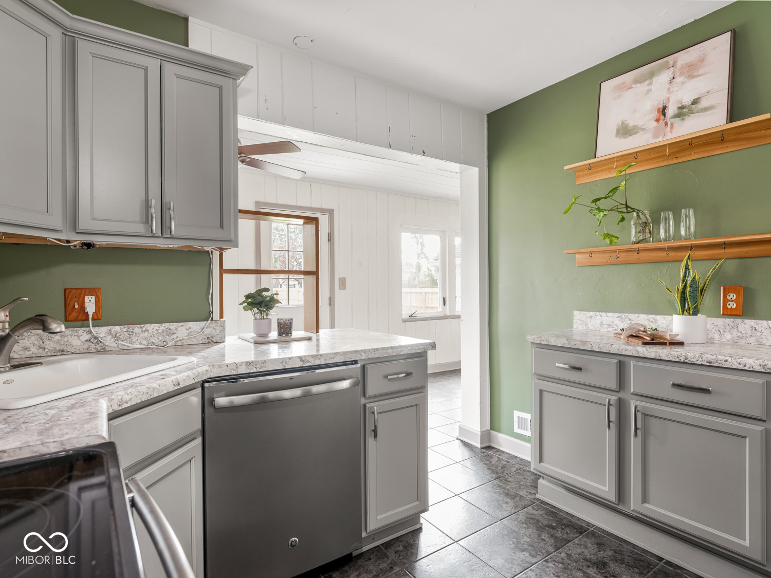 209 Burbank Road Indianapolis, IN 46219 - Photo 31 of 50 Gallery Image 31