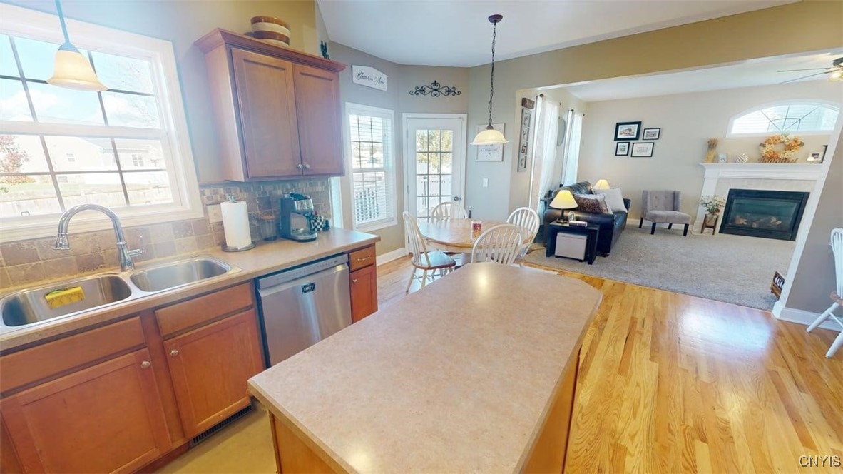 8272 Gabion Way Clay, NY 13090 - Photo 15 of 48