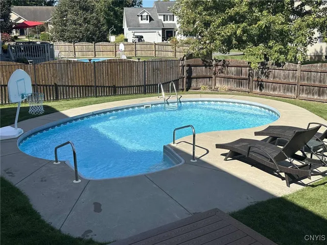 $475,000 | 8272 Gabion Way, Clay, NY 13090