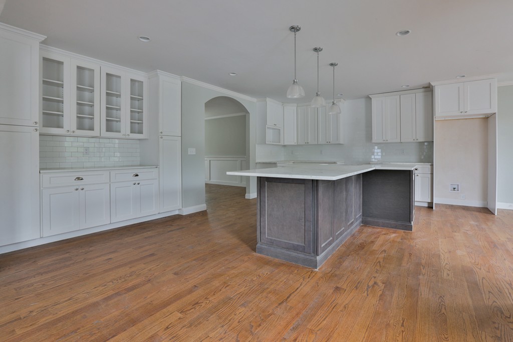 37 Kendrick Road Wakefield, MA 01880 - Photo 8 of 30 Gallery Image 8