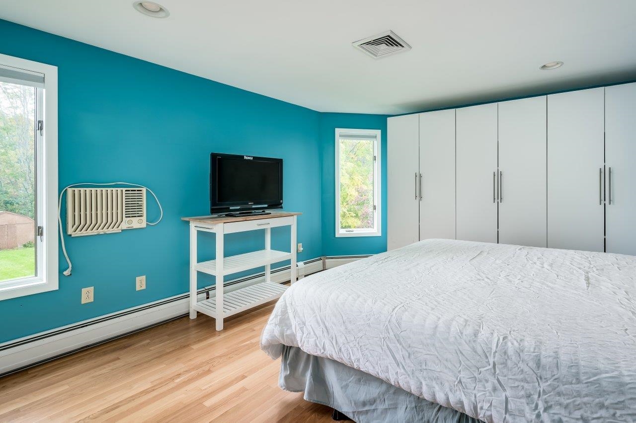 13 Littlehale Road Durham, NH 03824 - Photo 3 of 34