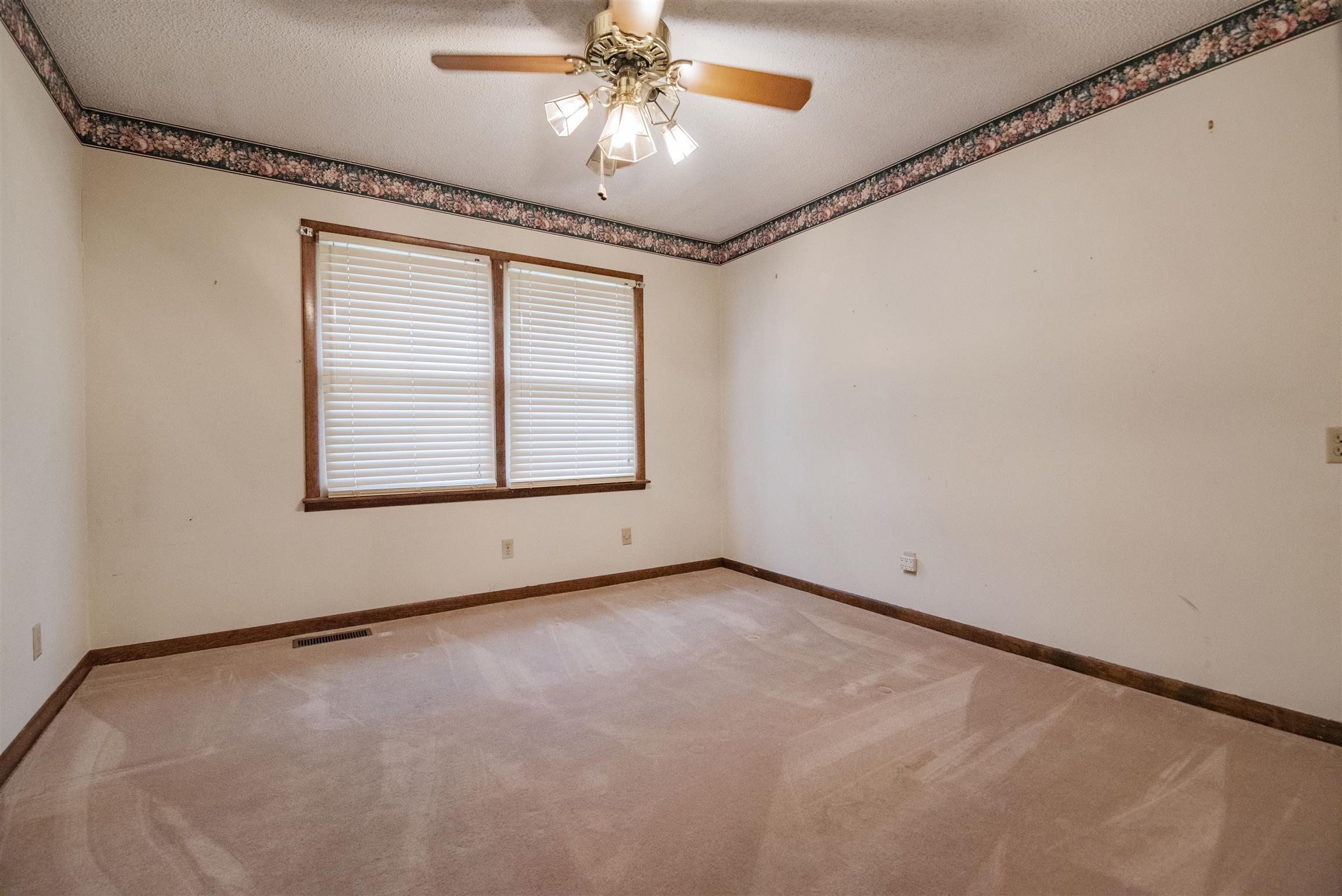 925 Alford Road Murfreesboro, TN 37129 - Photo 14 of 30 an empty room with windows and fan