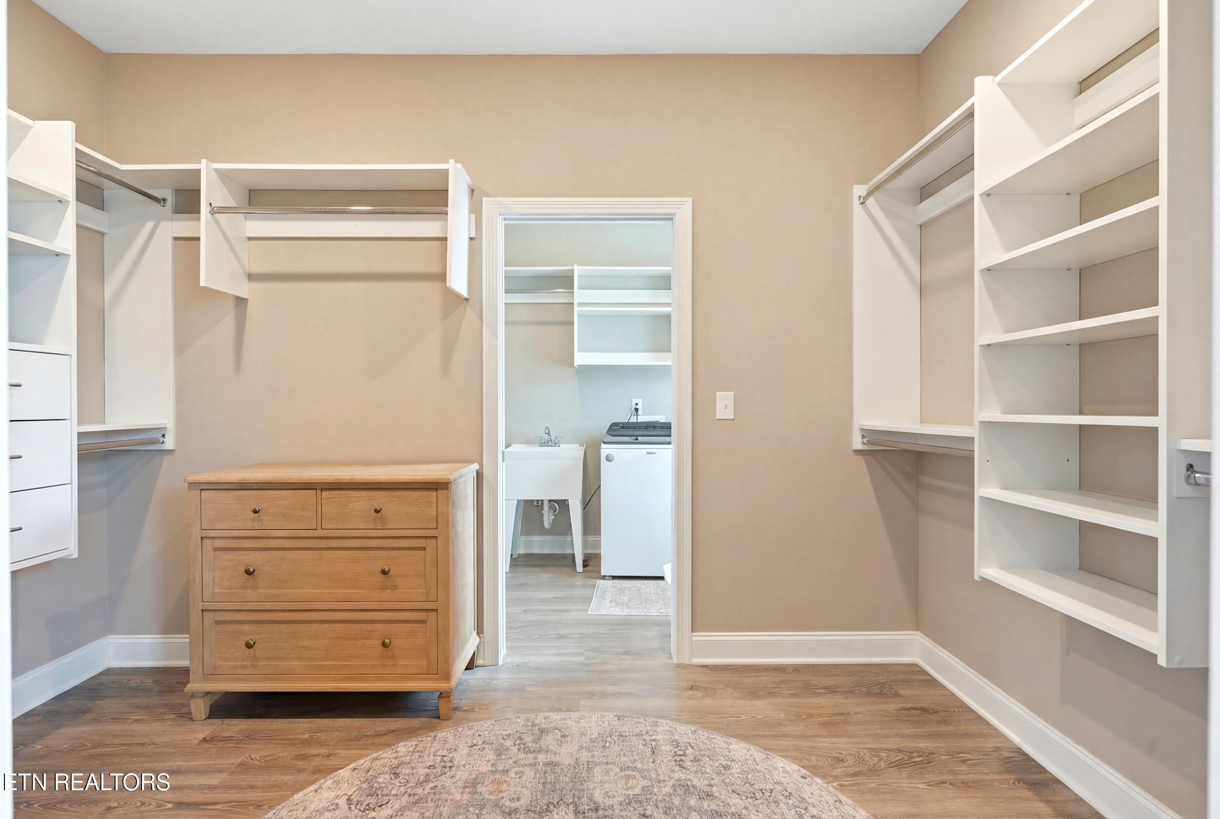 1869 Persimmon Ridge Loudon, TN 37774 - Photo 21 of 58 28_1869_persimmon_ridge_025-declutter