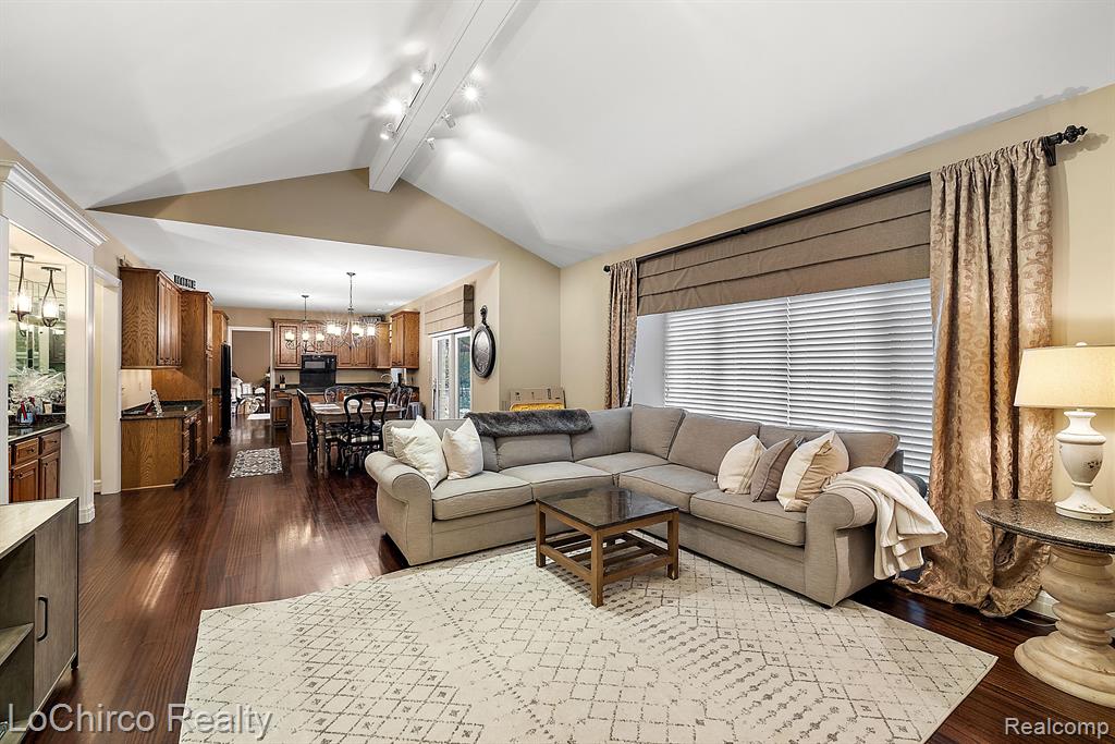 1773 Skyline Drive Rochester Hills, MI 48306 - Photo 10 of 36