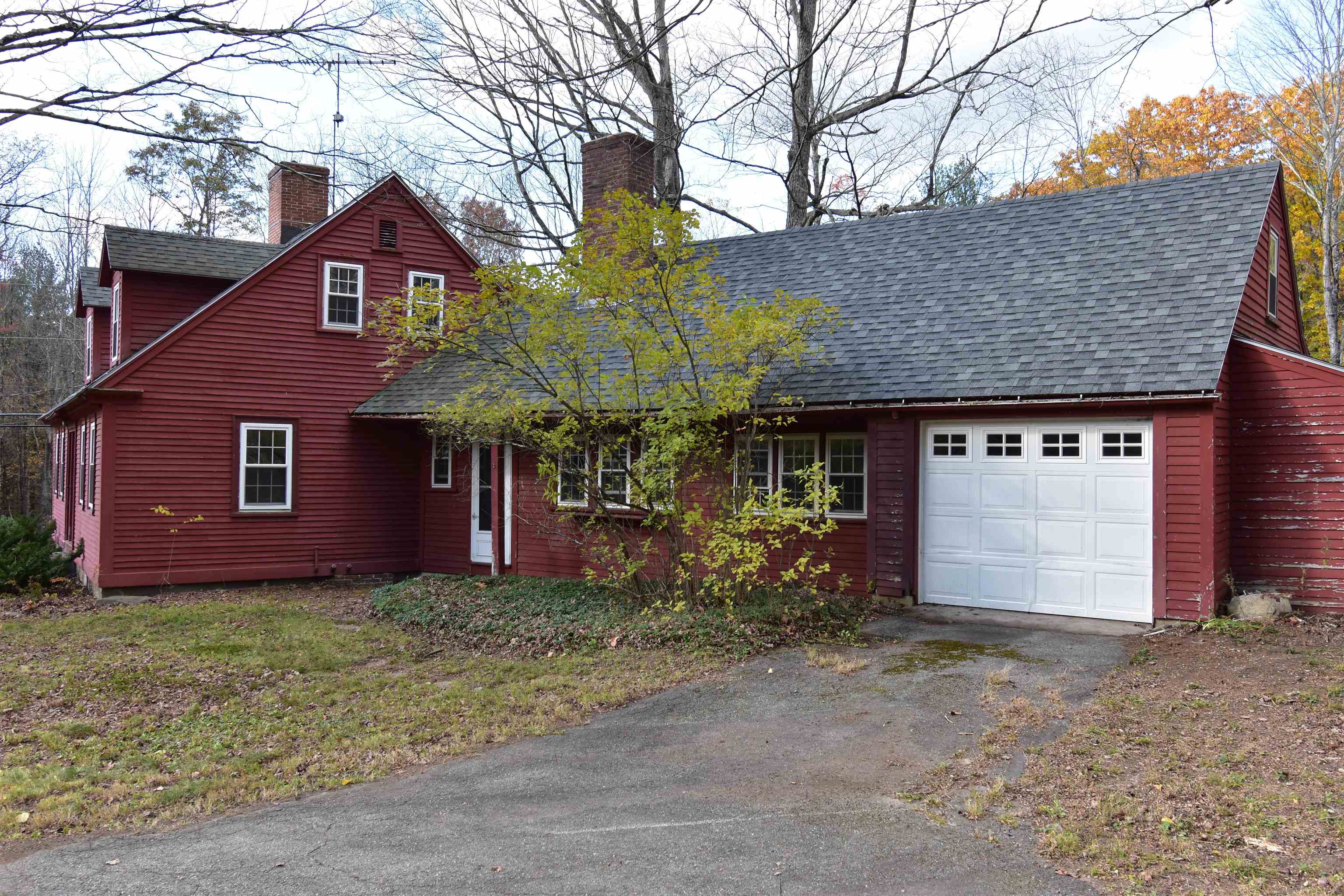 35 Old Milford Road Brookline, NH 03033 - Photo 2 of 29