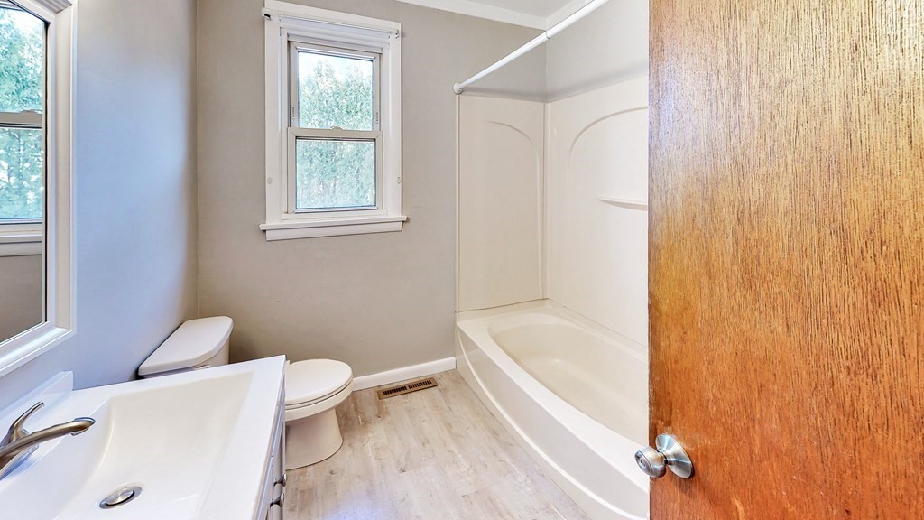1277 Granby Road Chicopee, MA 01020 - Photo 14 of 35 Gallery Image 14