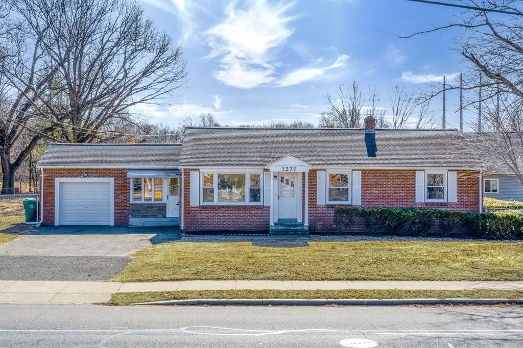 1277 Granby Road Chicopee, MA 01020 - Photo 2 of 35 Gallery Image 2