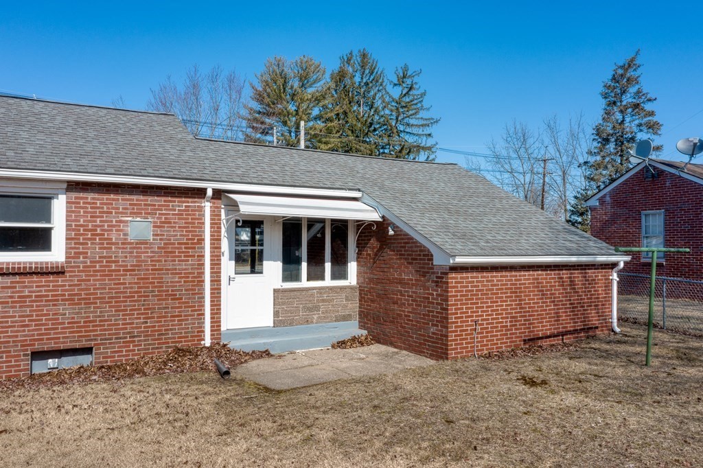 1277 Granby Road Chicopee, MA 01020 - Photo 31 of 35 Gallery Image 31