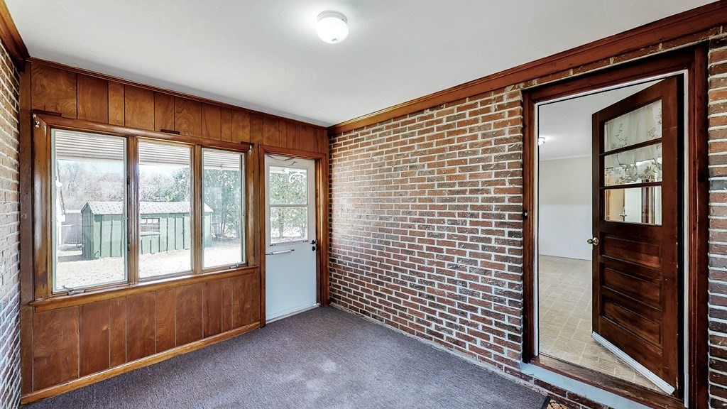 1277 Granby Road Chicopee, MA 01020 - Photo 5 of 35 Gallery Image 5