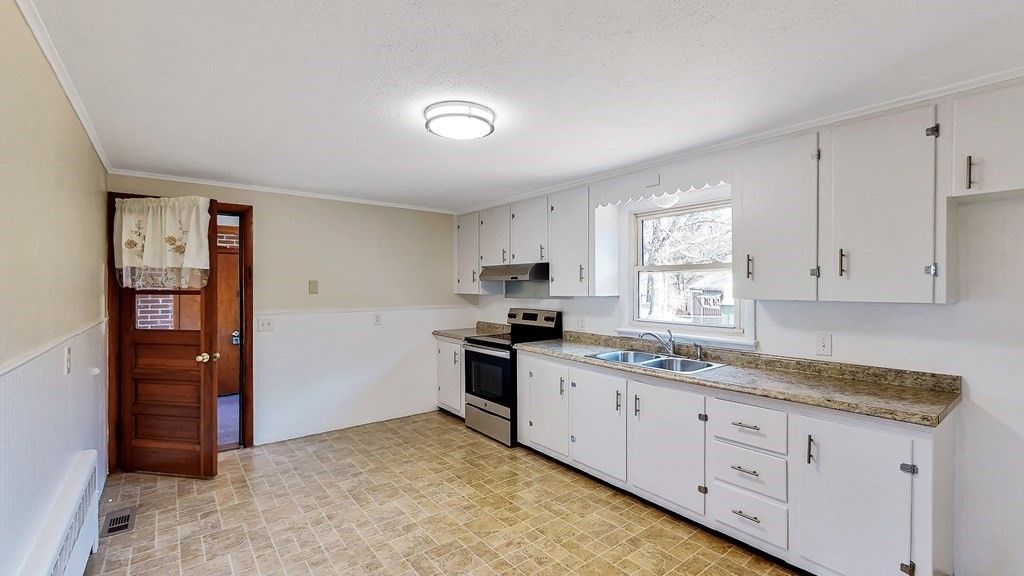 1277 Granby Road Chicopee, MA 01020 - Photo 6 of 35 Gallery Image 6