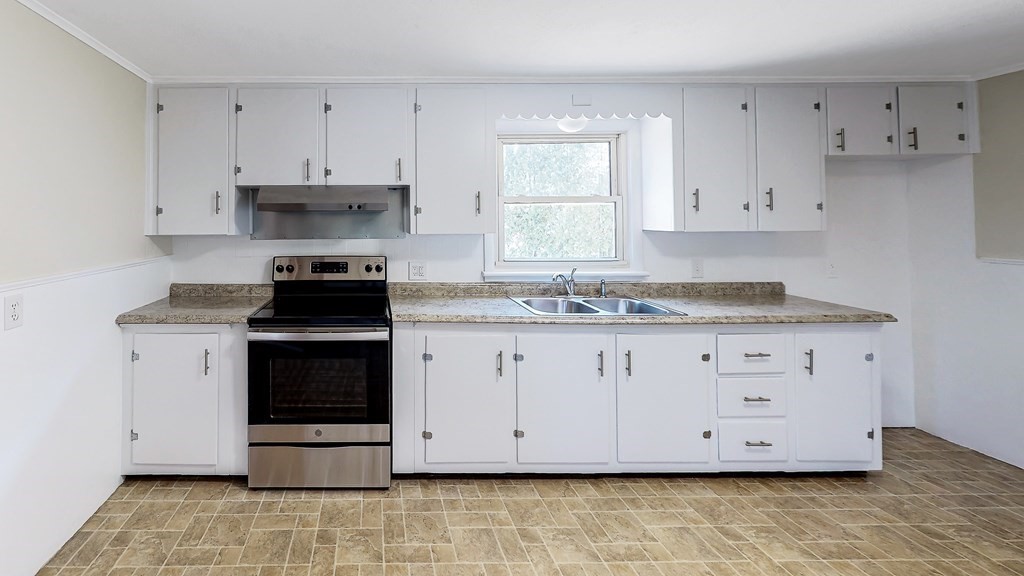 1277 Granby Road Chicopee, MA 01020 - Photo 8 of 35 Gallery Image 8