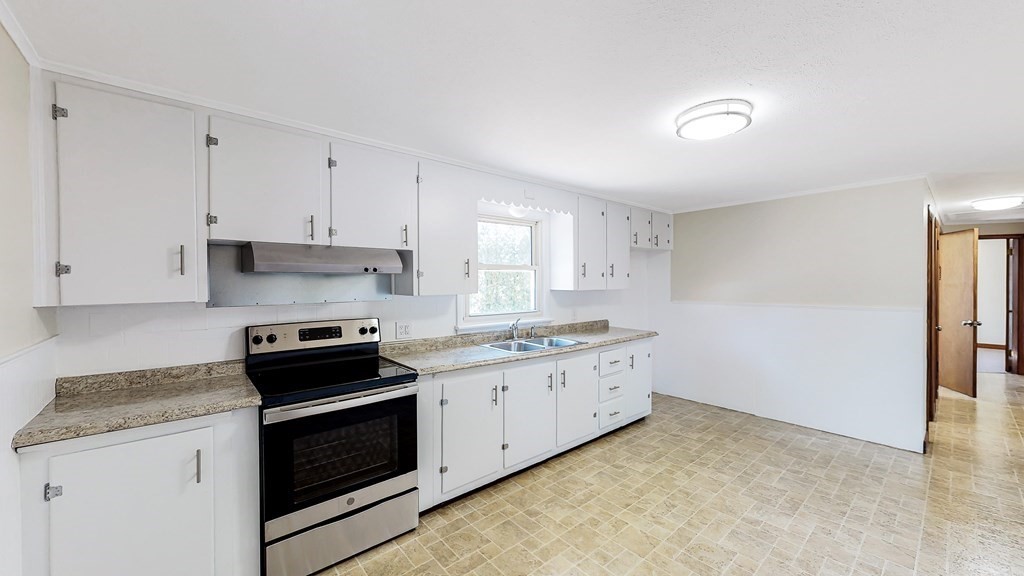 1277 Granby Road Chicopee, MA 01020 - Photo 9 of 35 Gallery Image 9