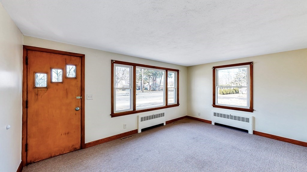 1277 Granby Road Chicopee, MA 01020 - Photo 10 of 35 Gallery Image 10