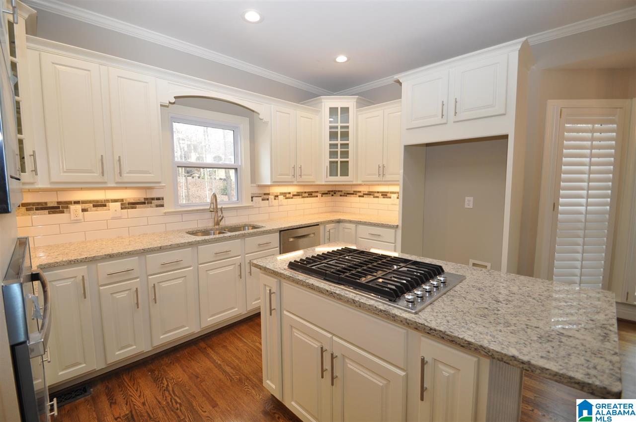 227 Weatherly Club Drive Alabaster, AL 35007 - Photo 7 of 33