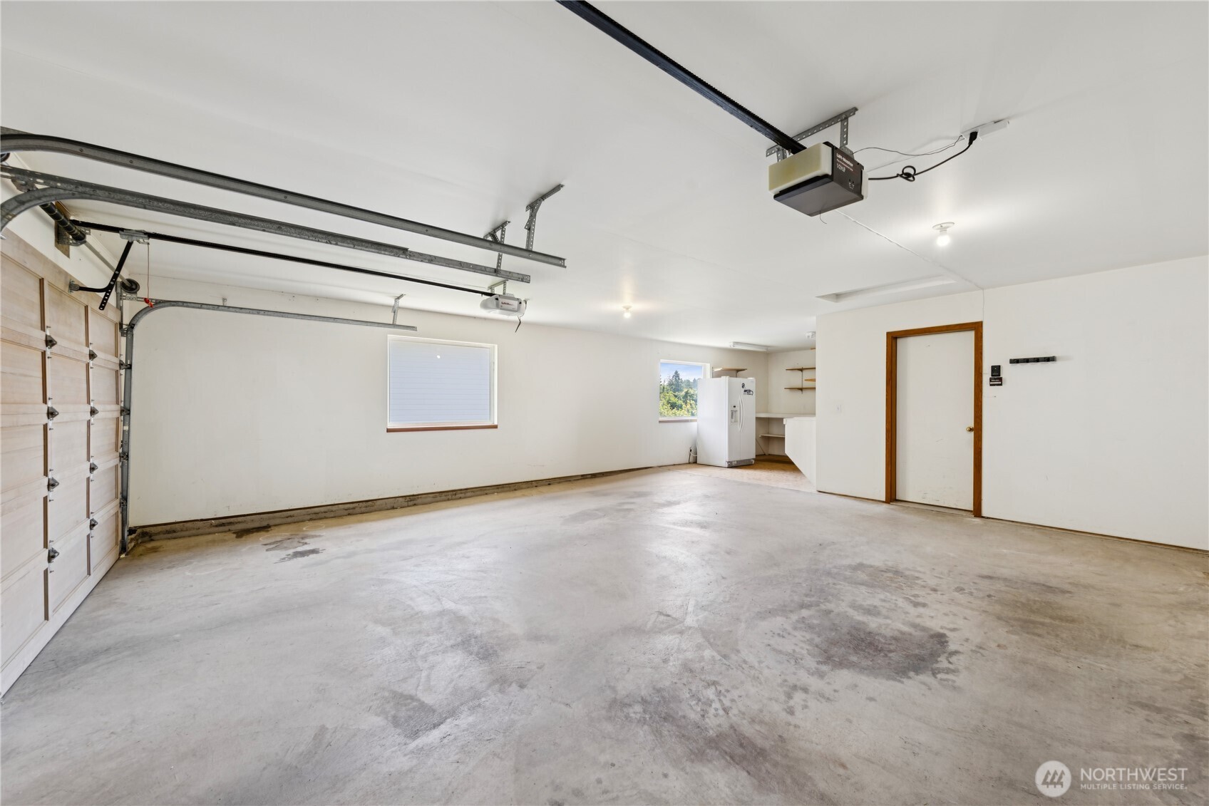 4158 Islander Way Anacortes, WA 98221 - Photo 25 of 40 a view of empty room with ceiling fan
