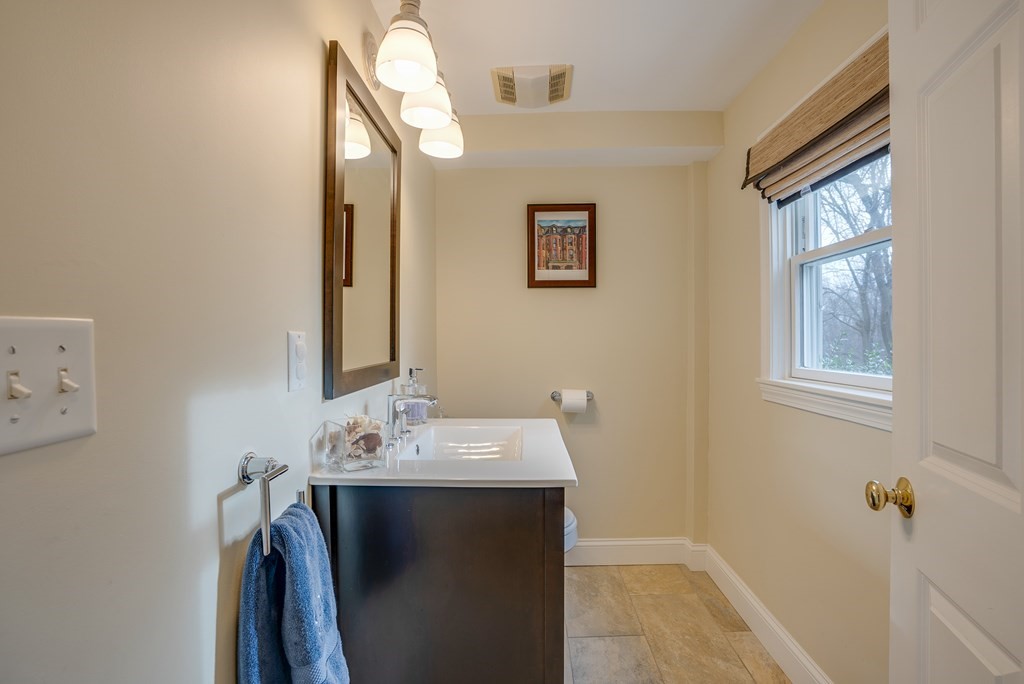 48 South Road Bedford, MA 01730 - Photo 19 of 42 Gallery Image 19