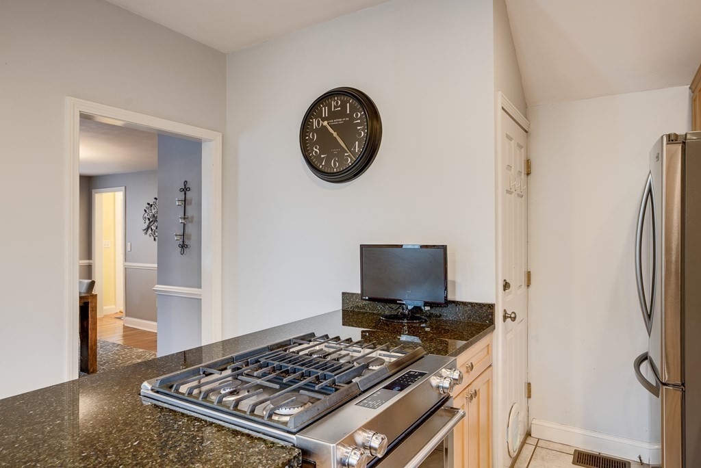 48 South Road Bedford, MA 01730 - Photo 6 of 42 Gallery Image 6