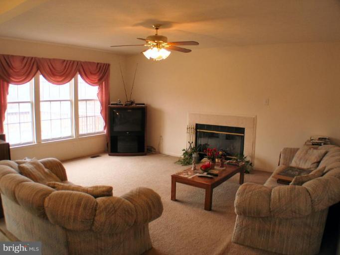 2065 Park Trail Road Windsor Mill, MD 21244 - Photo 7 of 30 Family Room